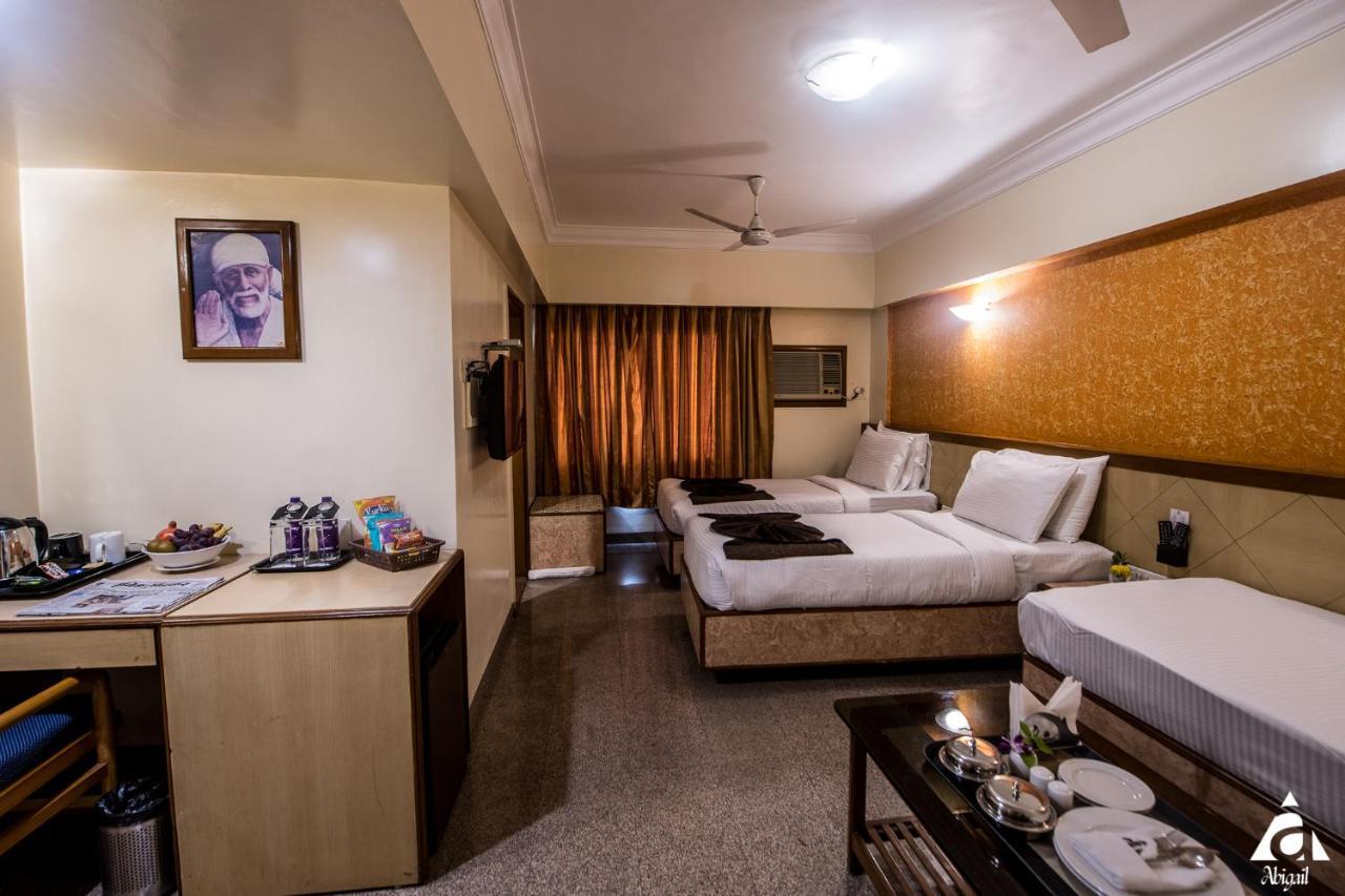 Hotel Abigail Goradia'S Shirdi Ngoại thất bức ảnh
