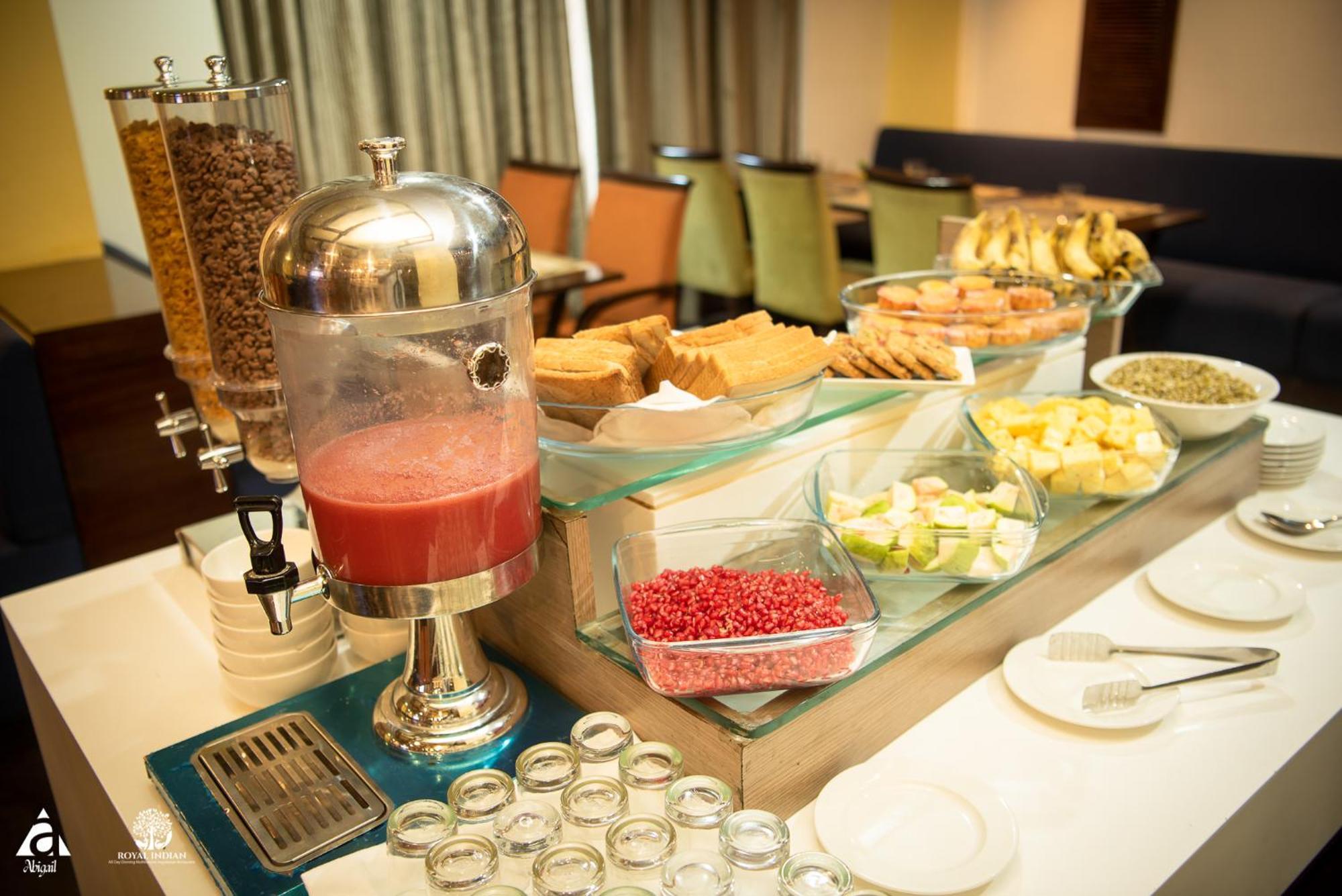 Hotel Abigail Goradia'S Shirdi Ngoại thất bức ảnh